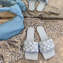 Load image into Gallery viewer, AMY SLIPPERS