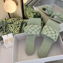 Load image into Gallery viewer, AMY SLIPPERS