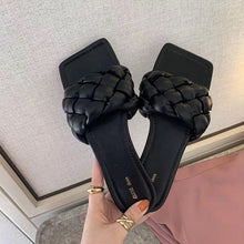 Load image into Gallery viewer, AMY SLIPPERS