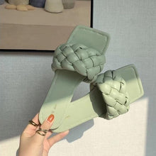 Load image into Gallery viewer, AMY SLIPPERS
